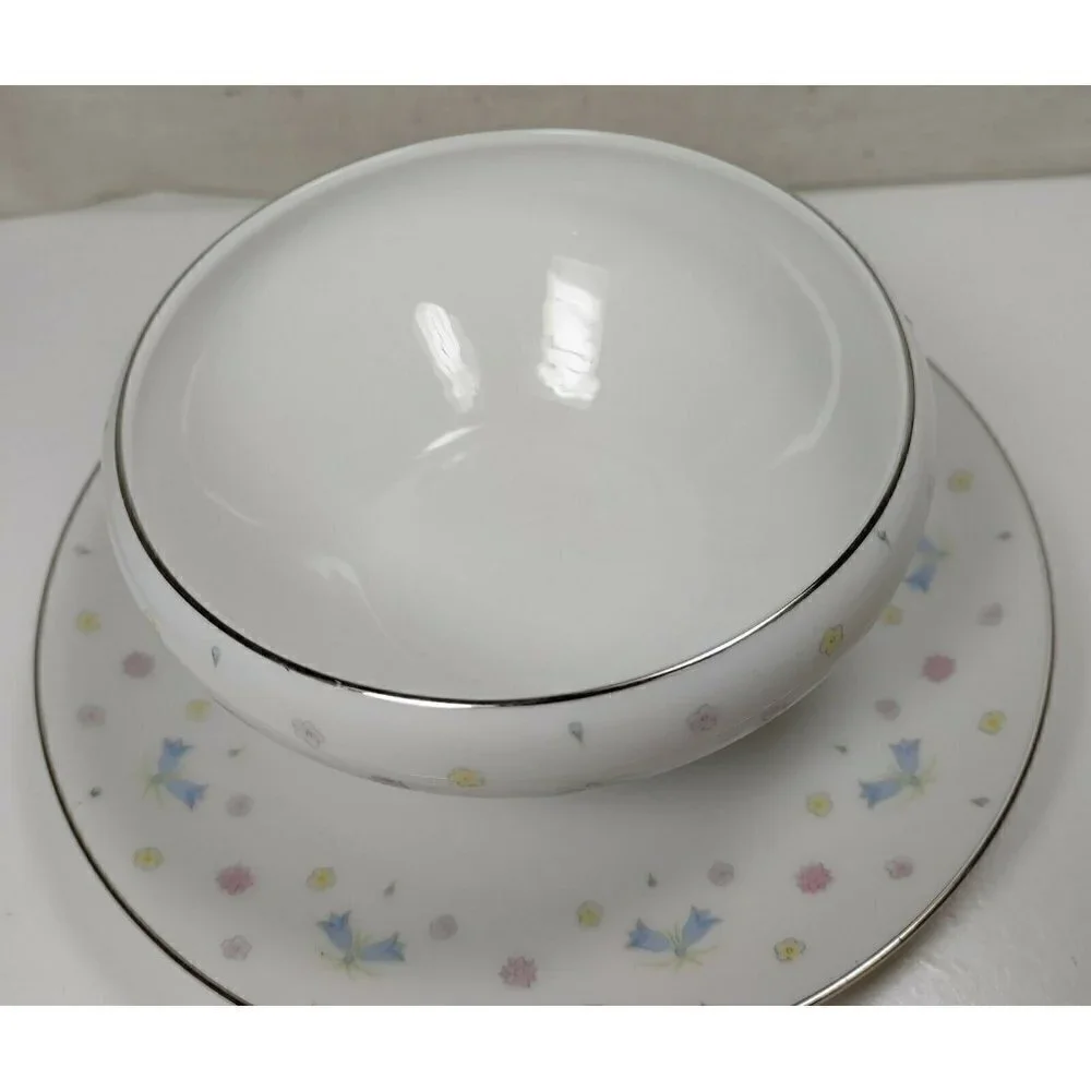 Vintage Jyoto Fine China Japan Candice 8093 Flower Ceramic White Gravy Boat